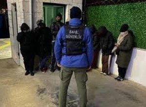 В Измире задержаны 10 нелегальных мигрантов и торговцы людьми