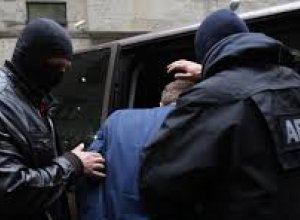 В Польше задержан мужчина, разбросавший навоз возле дома министра