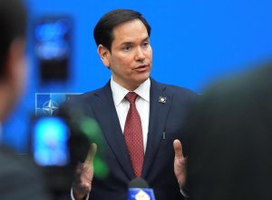 Рубио сообщил об отправке США первой партии гумпомощи на Кубу