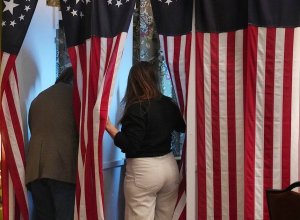 Большинство американцев отвергли идею Трампа о «ненужных выборах»