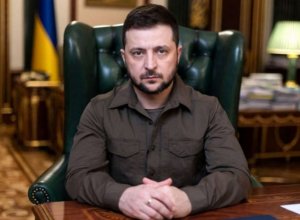 Зеленский анонсировал трехсторонние переговоры с Россией и США