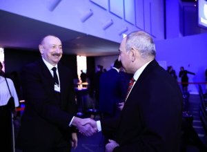 Встреча «на ногах» Алиева и Пашиняна