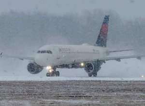 В США отменены около 12 тыс. авиарейсов из-за сильного шторма