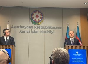 Байрамов проинформировал Саара о процессе нормализации с Арменией