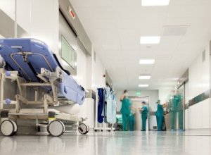 В Гяндже малолетняя девочка скончалась от судорог