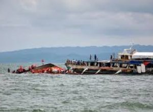 Число погибших из-за крушения парома на Филиппинах возросло до 43