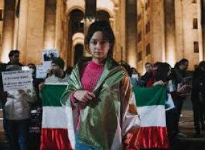 Иранцы в Берлине против и аятоллы, и шаха-ВИДЕО