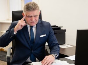 Фицо заявил, что Украина проигрывает в войне