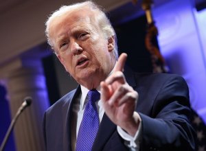 Трамп пригрозил повышением тарифов для нарушающих правила стран