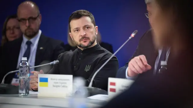 Зеленский: Украина поддерживает скорейшее завершение войны