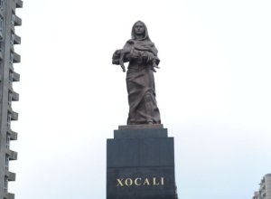 Руководство Минобороны почтило память жертв Ходжалинского геноцида