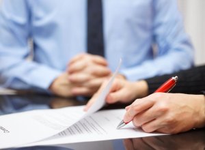 В Азербайджане предложили запретить увольнение работников старше 60 лет