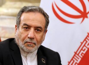 Арагчи не понимает, почему США напали на Иран, когда стороны вели переговоры