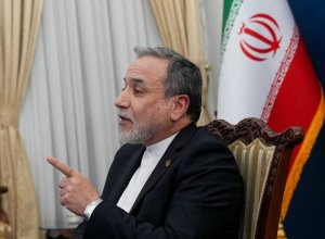 Арагчи заявил, что Трамп отнесся к ядерным переговорам как к «сделке с недвижимостью»