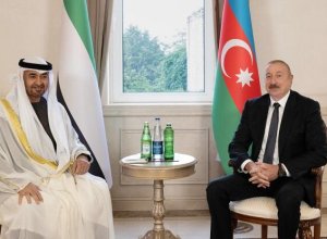 Президент ОАЭ позвонил Ильхаму Алиеву