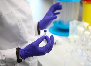 Одобрен первый в мире препарат для лечения болезни Паркинсона