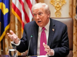 Трамп заявил о скором падении еще одной страны