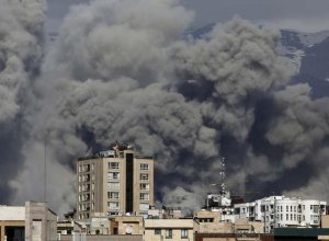 США заявили о крупнейшей серии ударов по Ирану