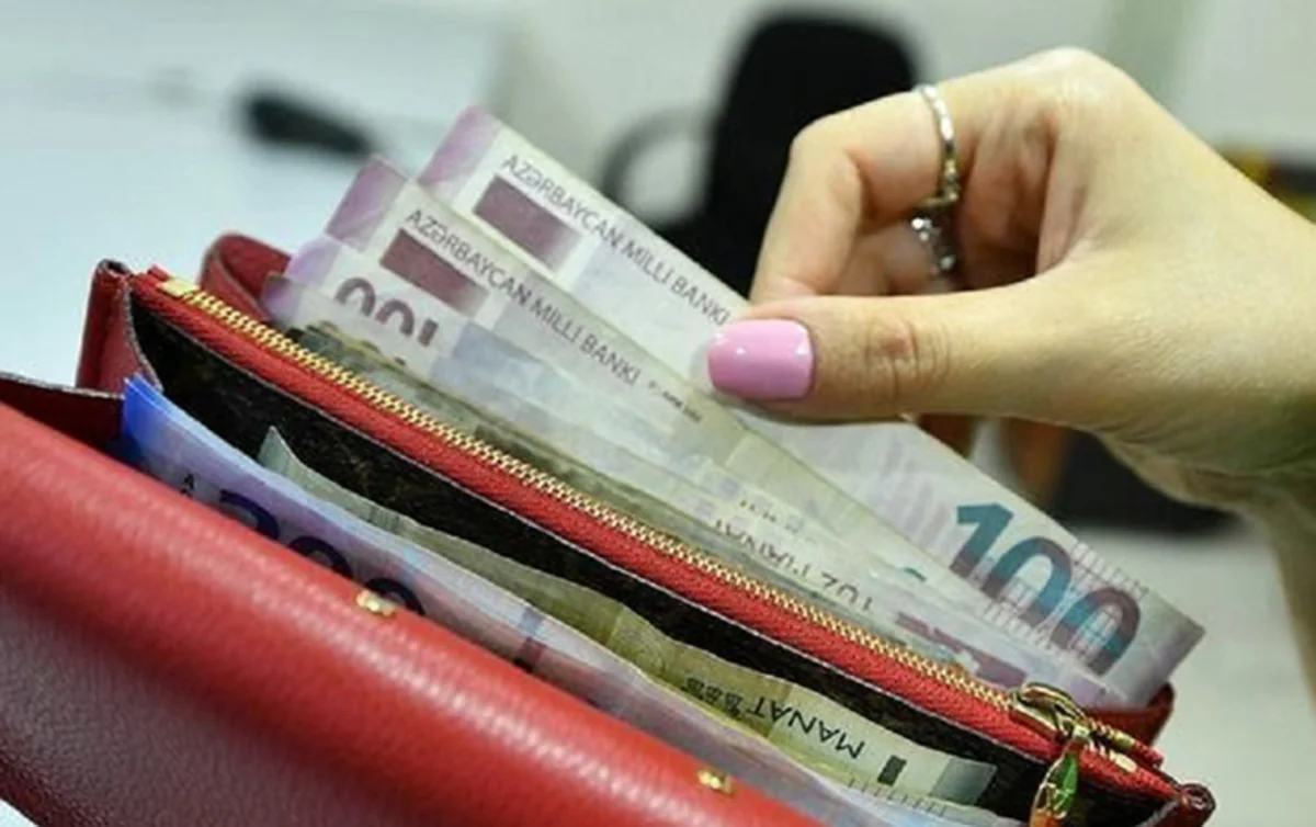 Hansı sahədə çalışan qadınların MAAŞI DAHA ÇOXDUR?