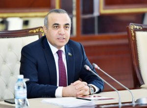 Azay Quliyev: “Hamı düşünür ki, o bunu necə edəcək və ya ümumiyyətlə, edə biləcəkmi?”