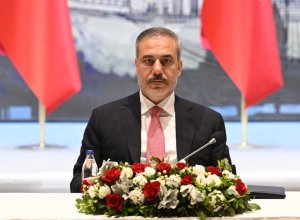 Фидан назвал атаку на Иран несправедливой и призвал остановить конфликт