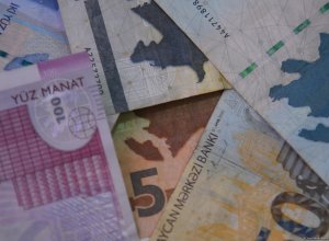 Официальный курс азербайджанского маната к мировым валютам на 19 марта