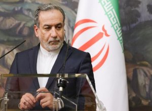 Арагчи: Иран не ведет прямых переговоров с США