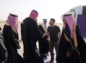 Зеленский прибыл с визитом в Саудовскую Аравию