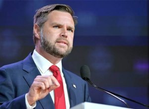 Вэнс обсуждал с посредниками из Пакистана конфликт вокруг Ирана