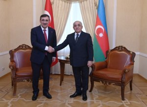 Али Асадов обсудил с Джевдетом Йылмазом расширение азербайджано-турецкого сотрудничества