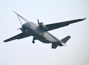 Китай поднял в небо грузовой дрон-ВИДЕО