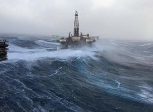 Суда на Каспии предупредили о шторме из-за сильного ветра