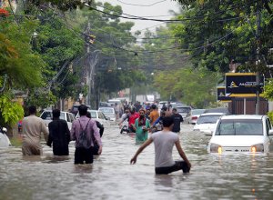 Число жертв наводнений на северо-западе Пакистана достигло 45