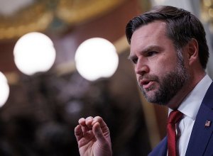 Politico: Вэнс может подключиться к переговорам США с Ираном