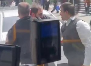 Задержан таксист, ударивший водителя автобуса