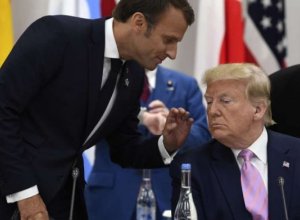 СМИ: Макрон уговаривает Трампа посетить саммит G7 и ужин в Версале