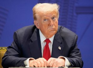 Трамп ответил принцу Гарии: «Как там его жена, передайте от меня привет»-ВИДЕО