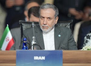 СМИ: Аббас Арагчи не будет встречаться с представителями США в Исламабаде