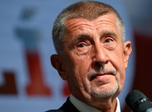 Бабиш на переговорах в Азербайджане обсудит поставки природного газа в Чехию