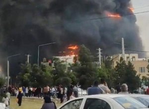 Торговый центр загорелся в Тегеране-ВИДЕО