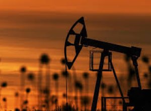 Мировые цены на нефть снизились более чем на 1,5%