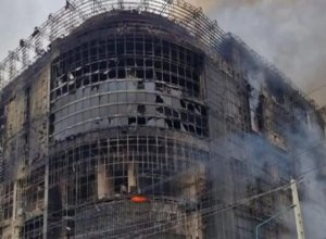 В Тегеране при пожаре в ТЦ погибли 11 человек