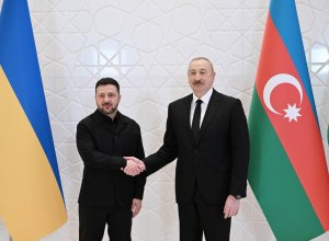 Зеленский позвонил Ильхаму Алиеву