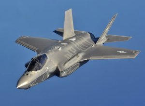 Американский F-35 подал сигнал о ЧС