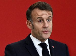 Макрон разозлился во время саммита в Найроби