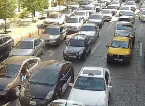 В Баку на некоторых улицах и проспектах наблюдаются пробки