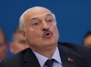Лукашенко предложил Макрону «поговорить по-мужски» с Путиным