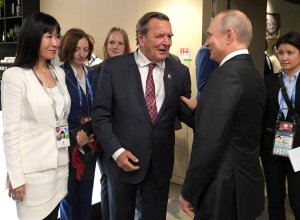 Путин: «Дружу со Шрёдером. Что здесь плохого?»
