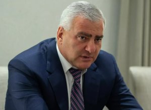 Самвел Карапетян подал в суд на спикера парламента