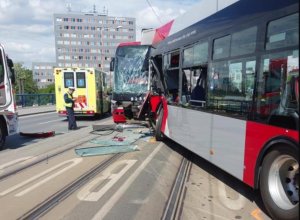 В ДТП с автобусом в Чехии пострадали 13 человек